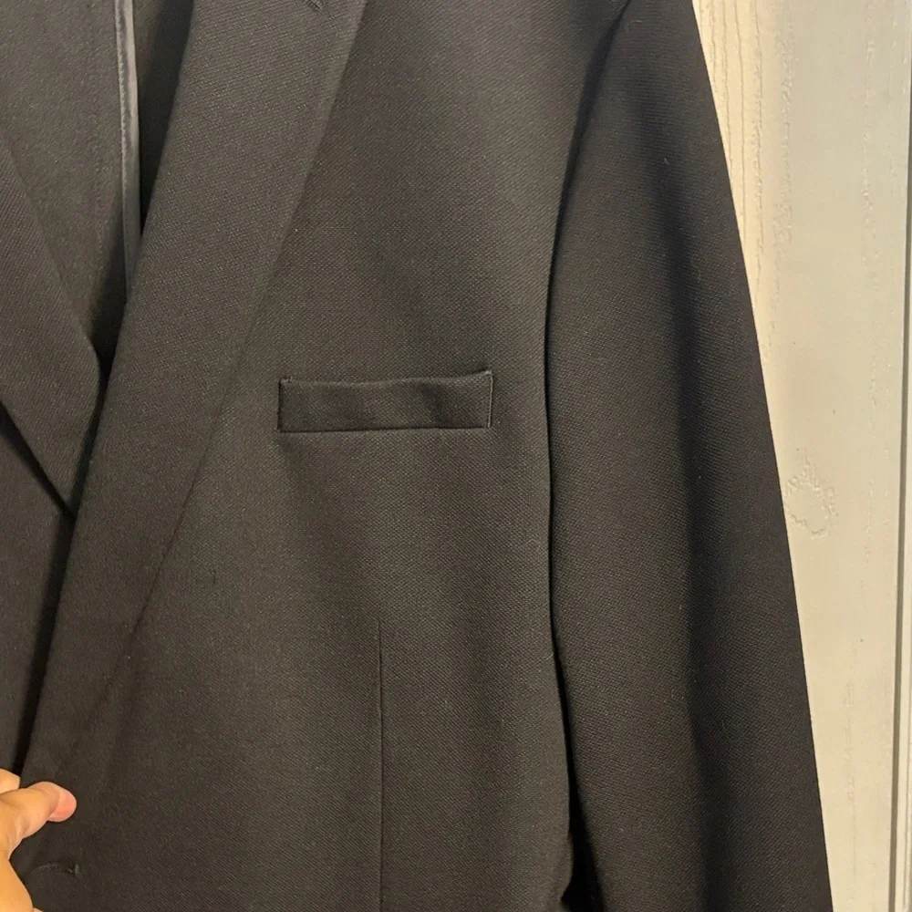 JF J.Ferrar Men's Sleek Black Blazer